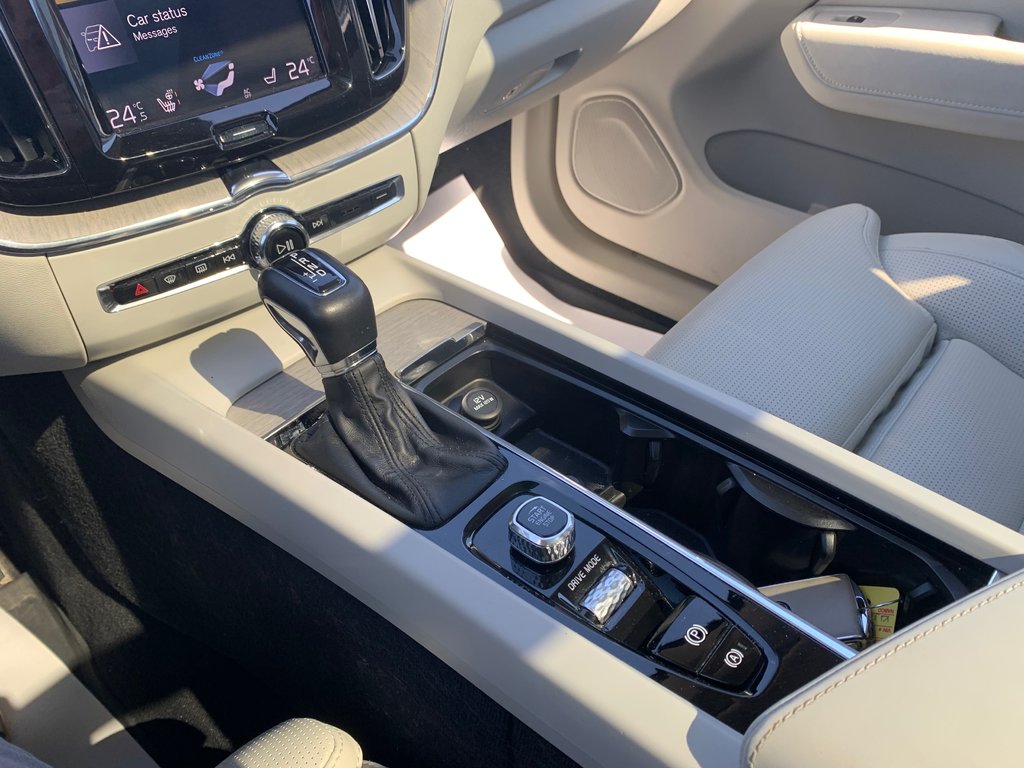 2019 Volvo XC60 in Pickering, Ontario - 18 - w1024h768px