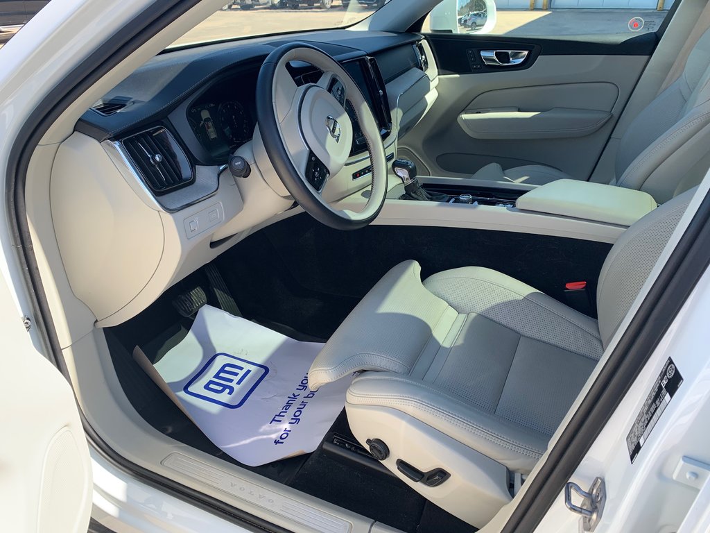 2019 Volvo XC60 in Pickering, Ontario - 12 - w1024h768px