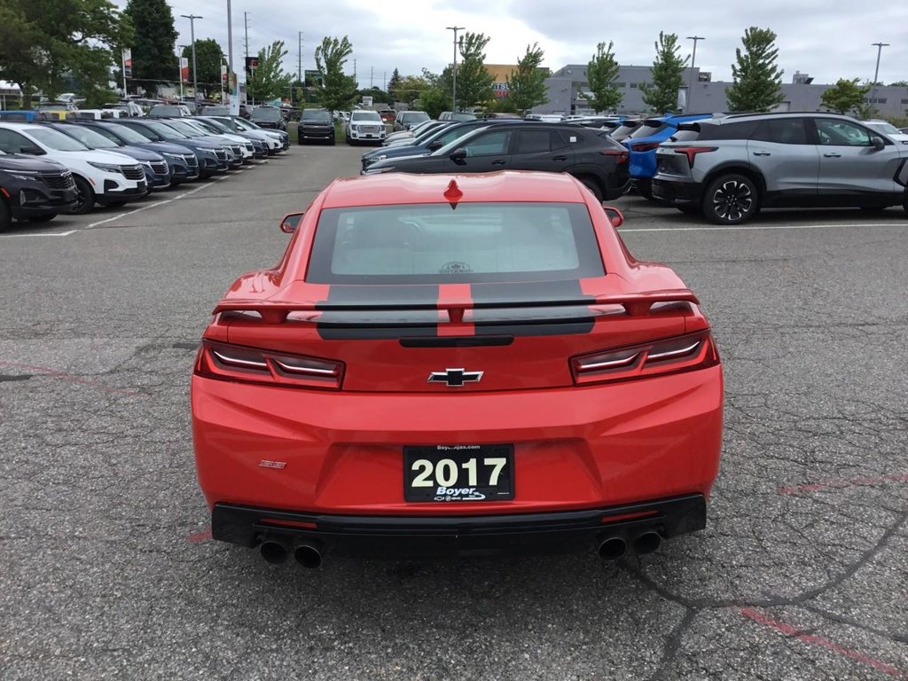 2017 Chevrolet Camaro in Pickering, Ontario - 4 - w1024h768px