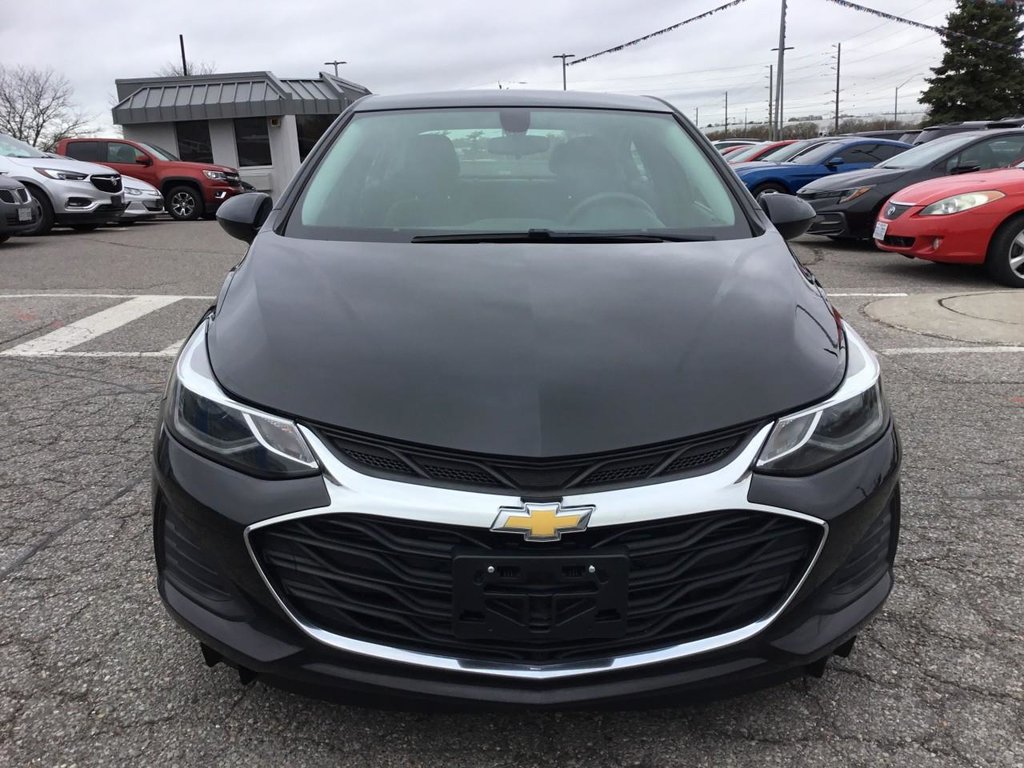 2019 Chevrolet Cruze in Pickering, Ontario - 8 - w1024h768px