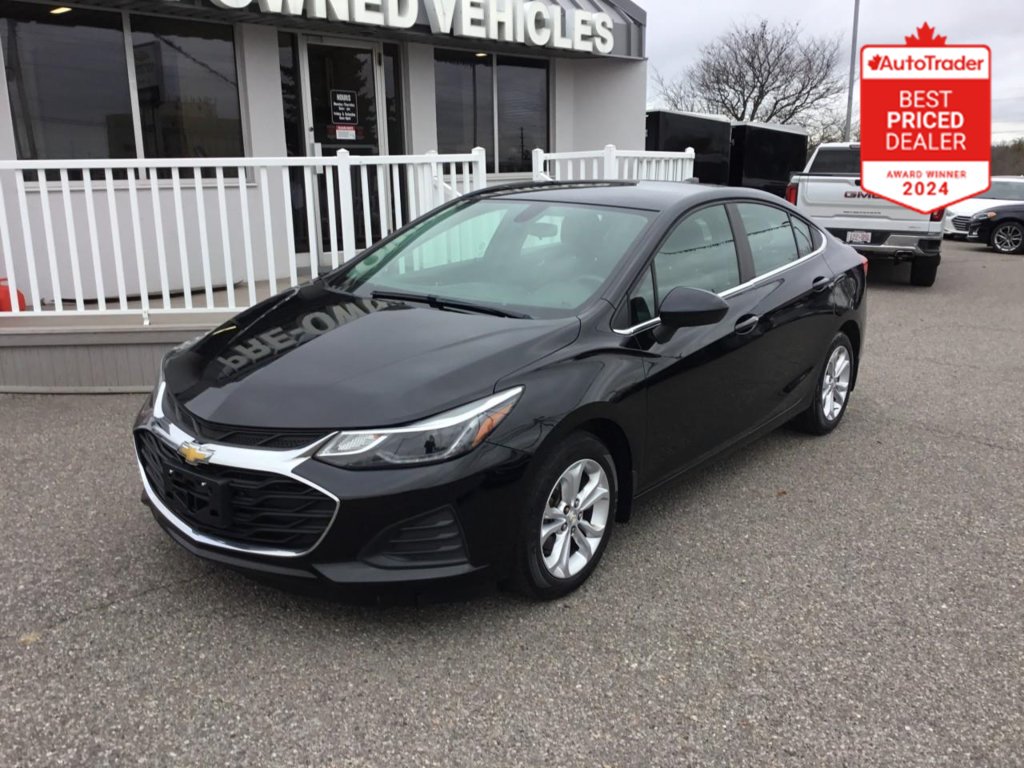 2019 Chevrolet Cruze in Pickering, Ontario - 1 - w1024h768px