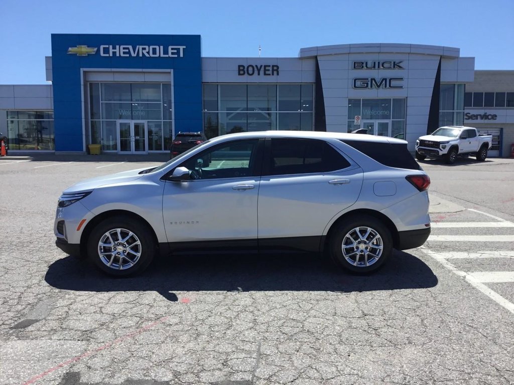 2022 Chevrolet Equinox in Pickering, Ontario - 2 - w1024h768px