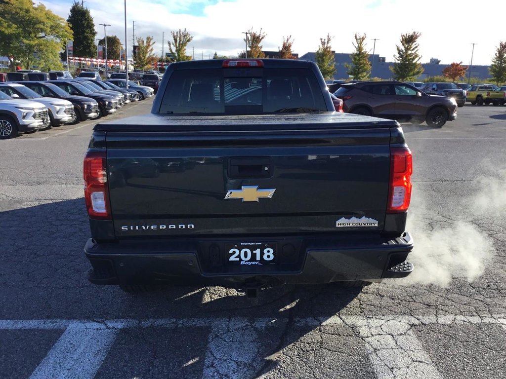 2018 Chevrolet Silverado 1500 in Pickering, Ontario - 4 - w1024h768px