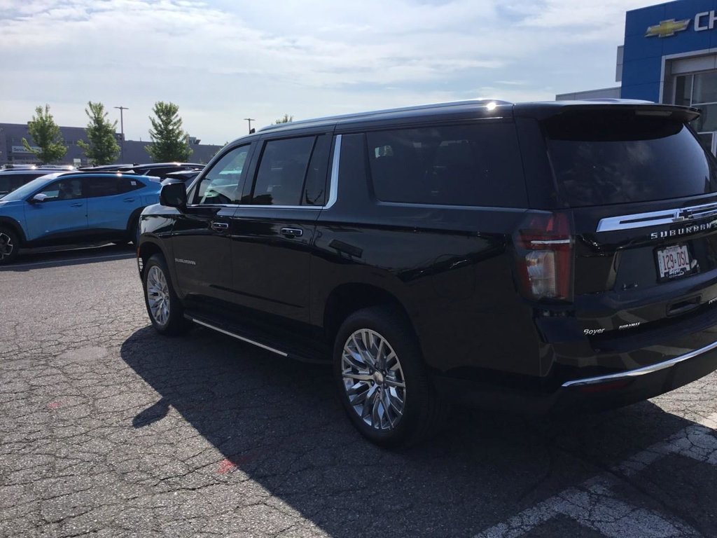 2024 Chevrolet Suburban in Pickering, Ontario - 3 - w1024h768px