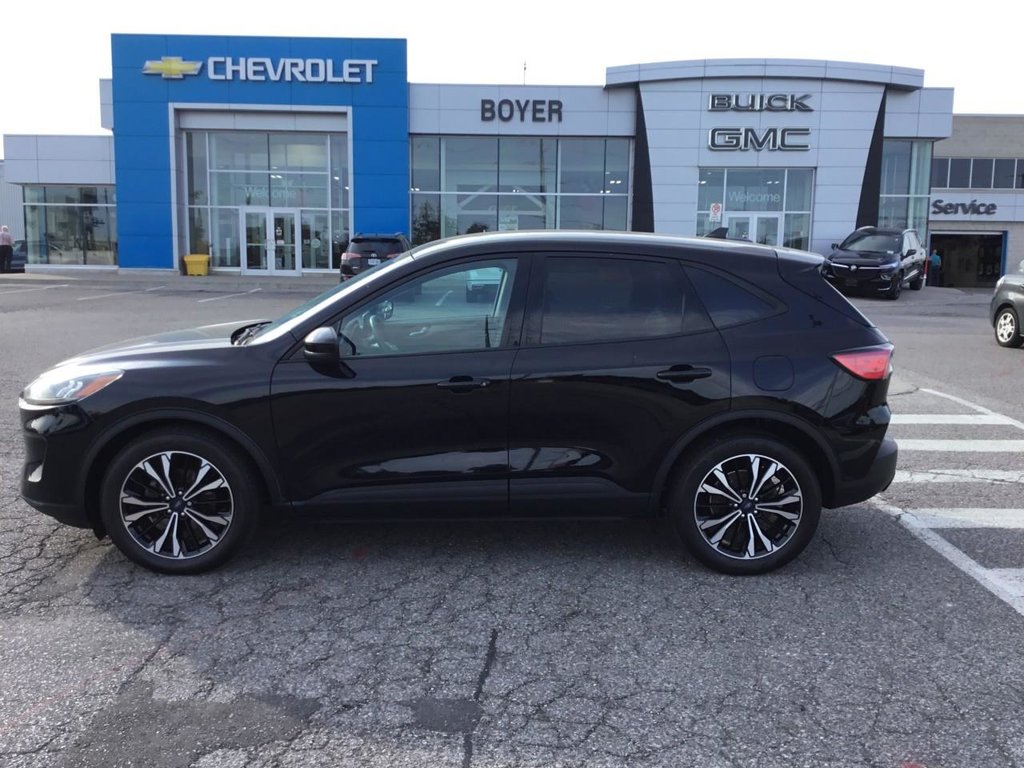 2021 Ford Escape in Pickering, Ontario - 2 - w1024h768px