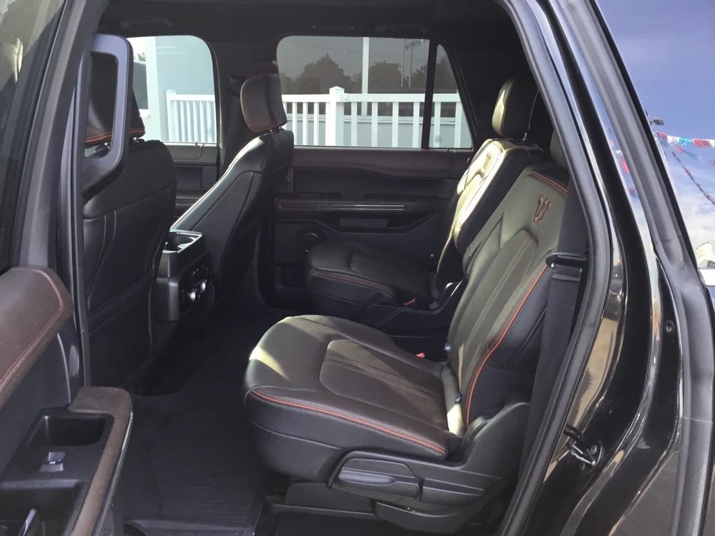 2021 Ford Expedition max in Pickering, Ontario - 11 - w1024h768px