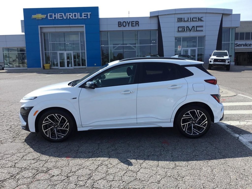 2022 Hyundai Kona in Pickering, Ontario - 2 - w1024h768px