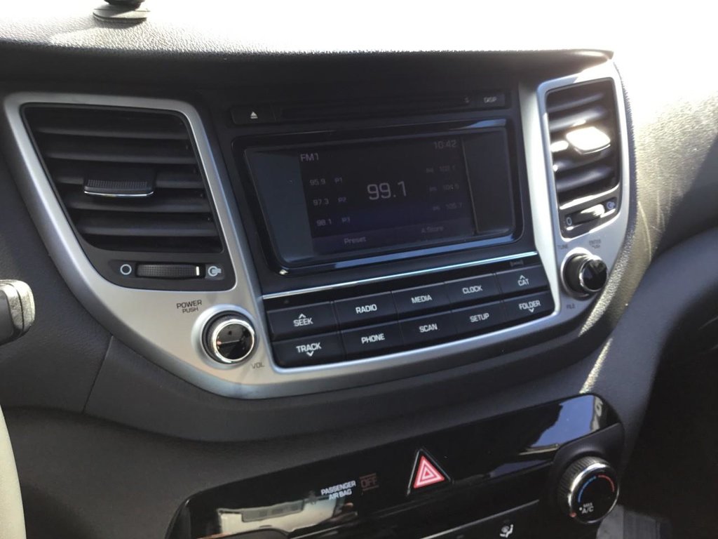 2016 Hyundai Tucson in Pickering, Ontario - 15 - w1024h768px