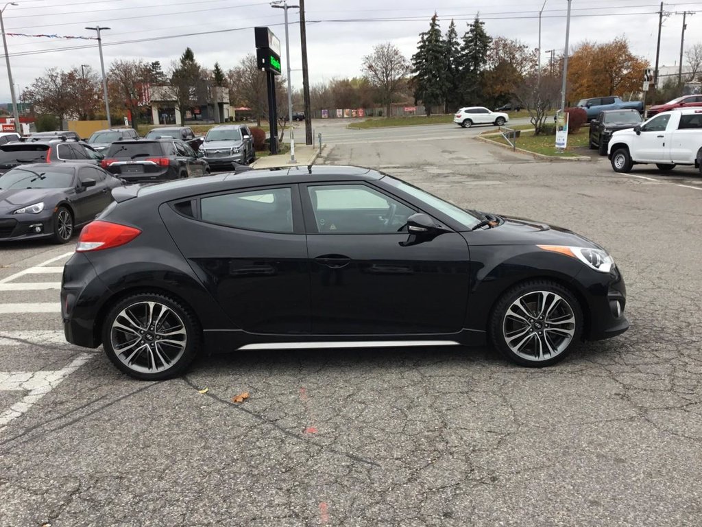 2016 Hyundai Veloster in Pickering, Ontario - 6 - w1024h768px