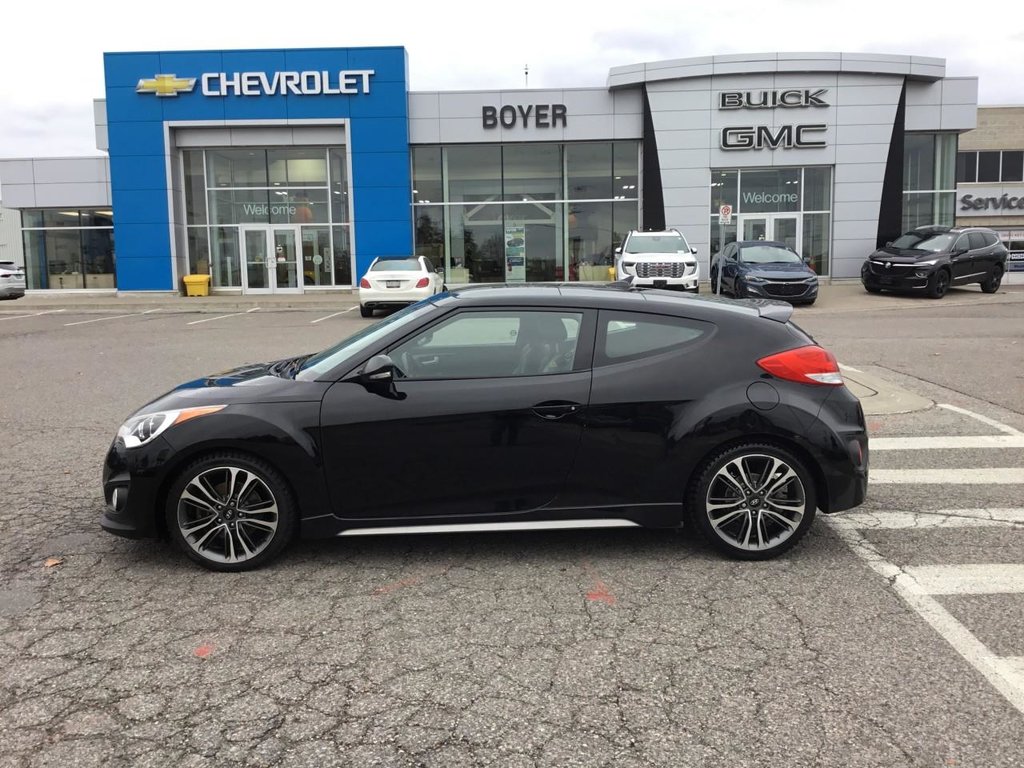 2016 Hyundai Veloster in Pickering, Ontario - 2 - w1024h768px