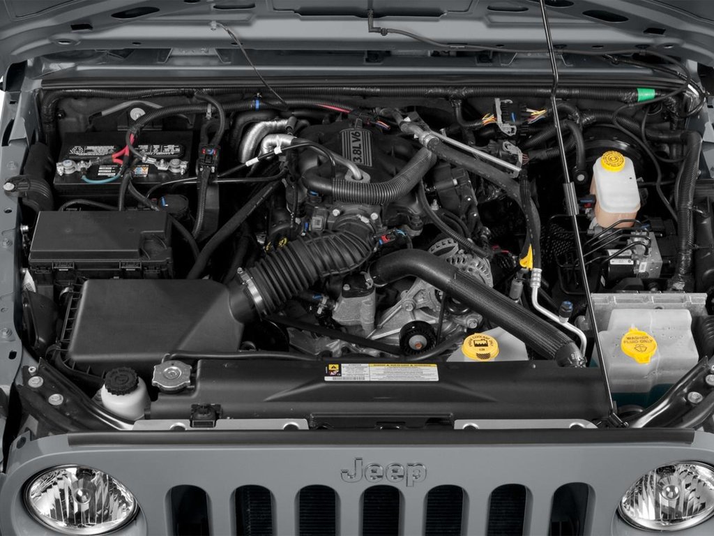 2015 Jeep Wrangler Unlimited in Pickering, Ontario - 9 - w1024h768px