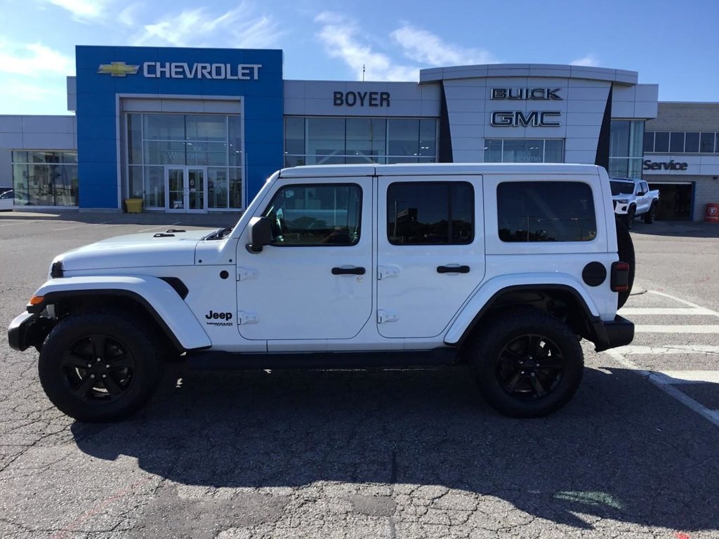 2022 Jeep Wrangler Unlimited in Pickering, Ontario - 2 - w1024h768px