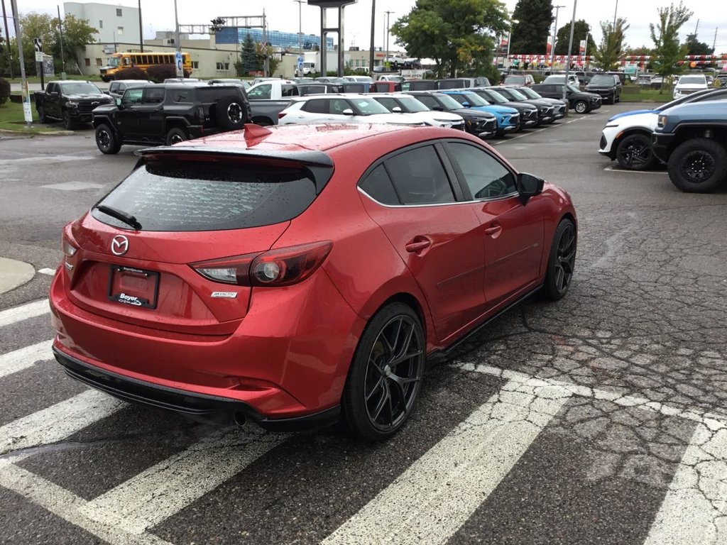 2018 Mazda 3 in Pickering, Ontario - 6 - w1024h768px