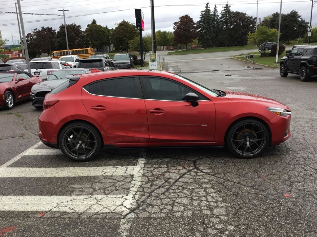 2018 Mazda 3 in Pickering, Ontario - 7 - w1024h768px