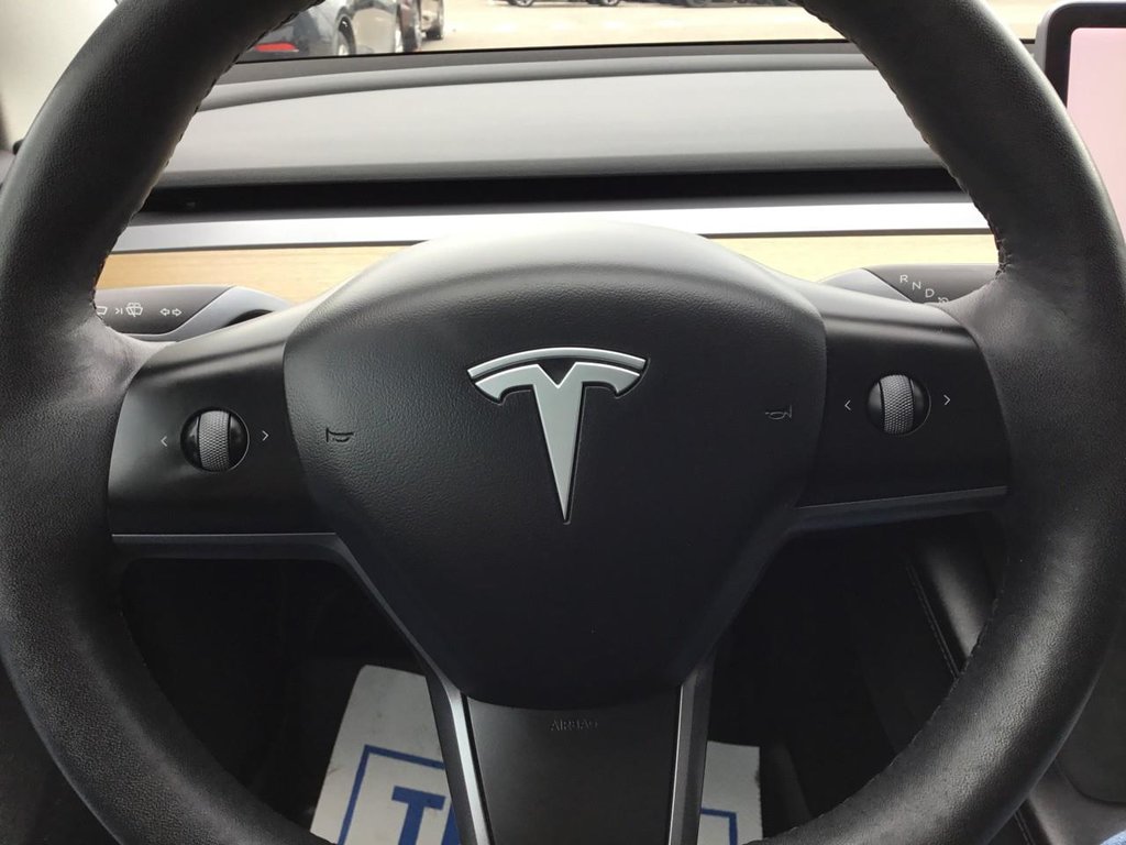 2022 Tesla MODEL 3 in Pickering, Ontario - 13 - w1024h768px