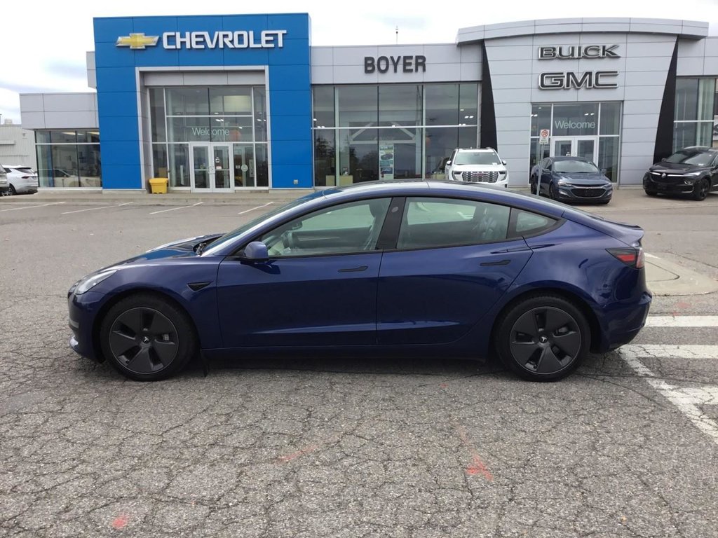 2022 Tesla MODEL 3 in Pickering, Ontario - 2 - w1024h768px