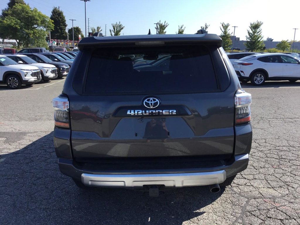 2020 Toyota 4Runner in Pickering, Ontario - 4 - w1024h768px