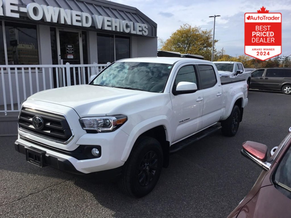 2022 Toyota Tacoma in Pickering, Ontario - 1 - w1024h768px