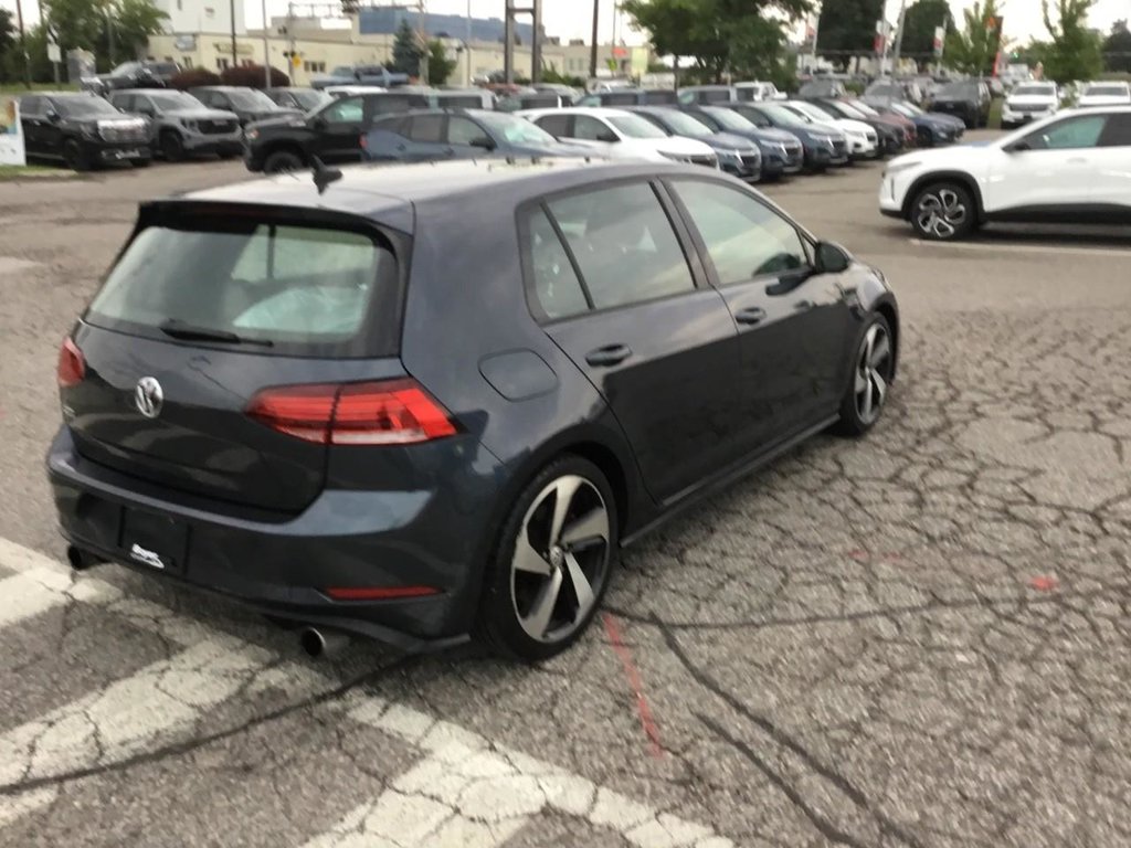 2018 Volkswagen Golf GTI in Pickering, Ontario - 4 - w1024h768px