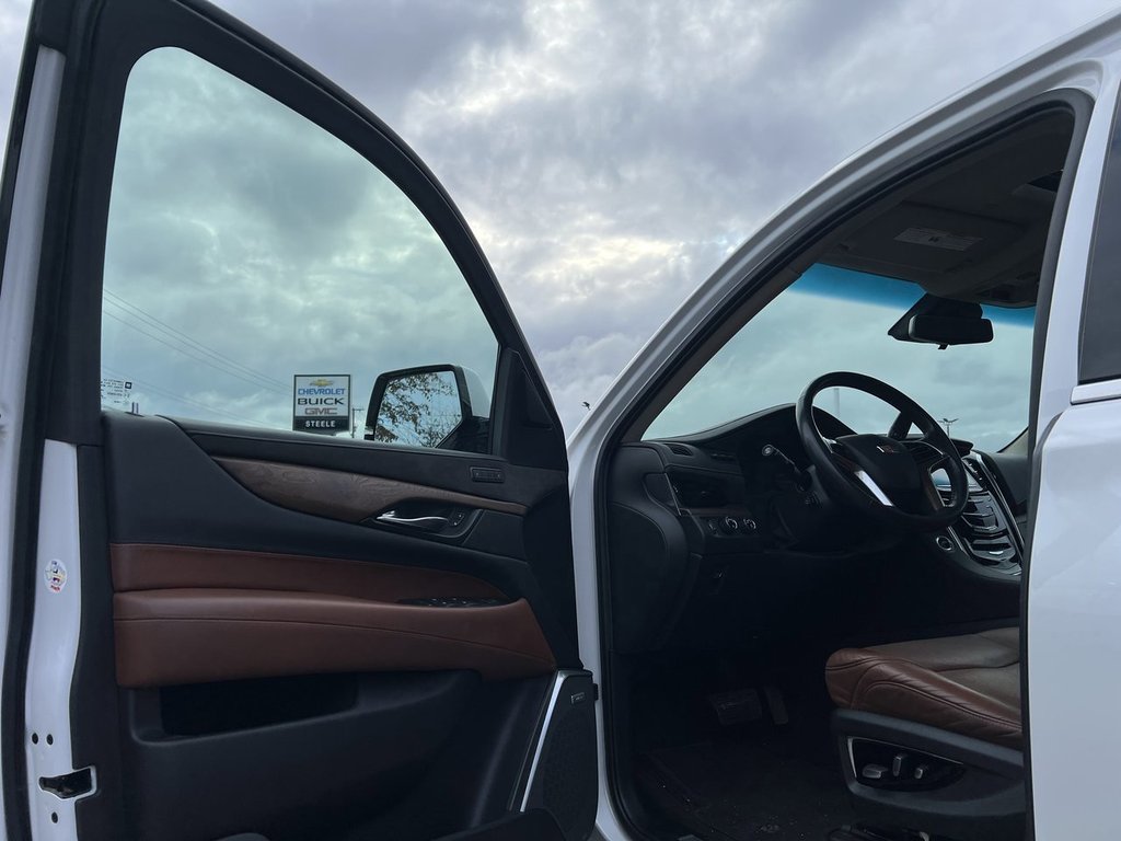 2020 Cadillac Escalade Premium Luxury in Saint John, New Brunswick - 10 - w1024h768px