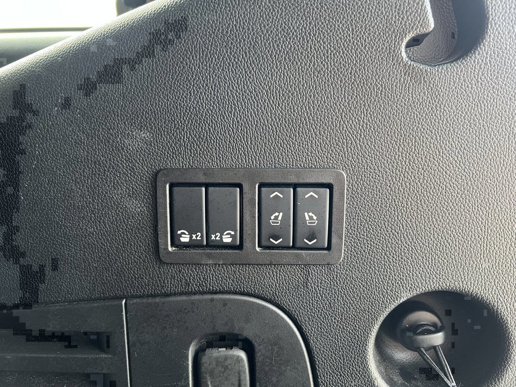 2020 Cadillac Escalade in Saint John, New Brunswick - 23 - w1024h768px