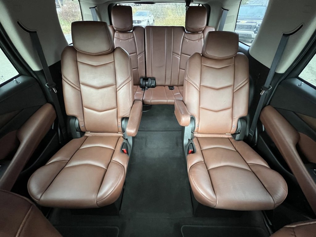 2020 Cadillac Escalade Premium Luxury in Saint John, New Brunswick - 12 - w1024h768px