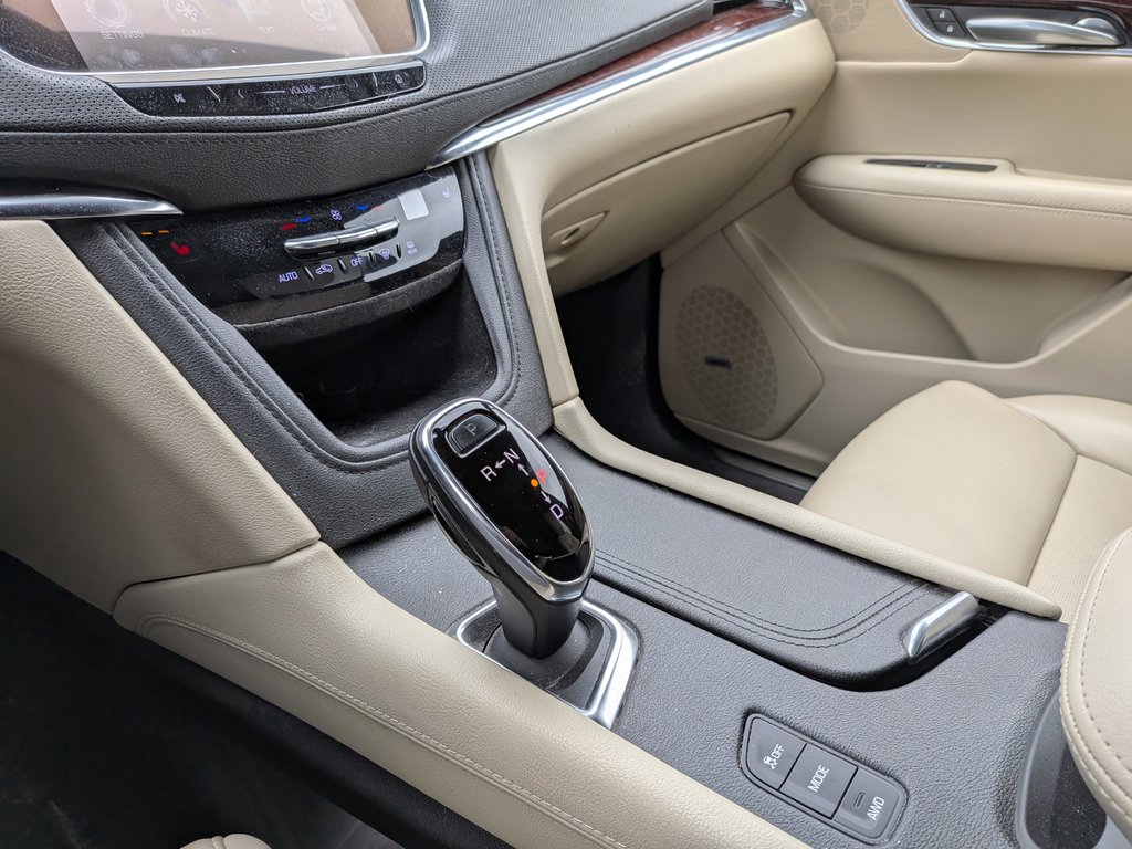 2018 Cadillac XT5 Luxury AWD in Saint John, New Brunswick - 14 - w1024h768px