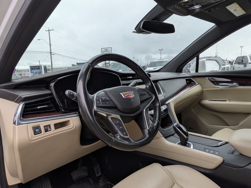 2018 Cadillac XT5 Luxury AWD in Saint John, New Brunswick - 9 - w1024h768px