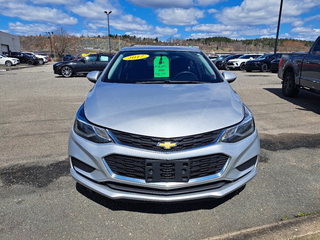 2017 Chevrolet Cruze in Saint John, New Brunswick - 2 - w1024h768px