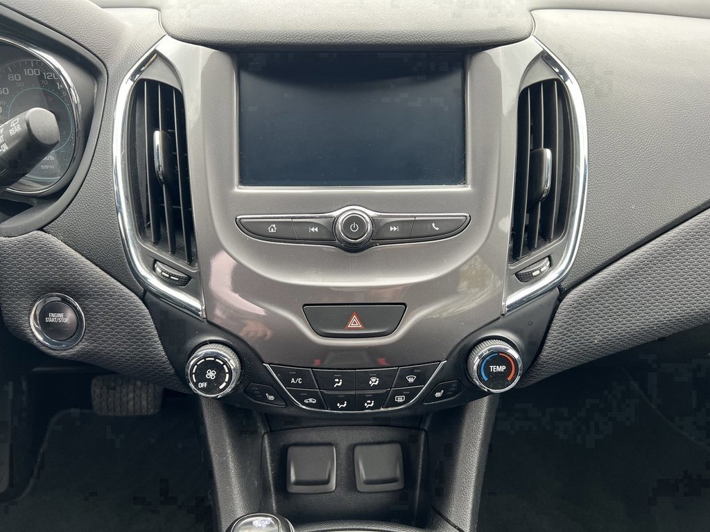 2018 Chevrolet Cruze LT in Saint John, New Brunswick - 18 - w1024h768px