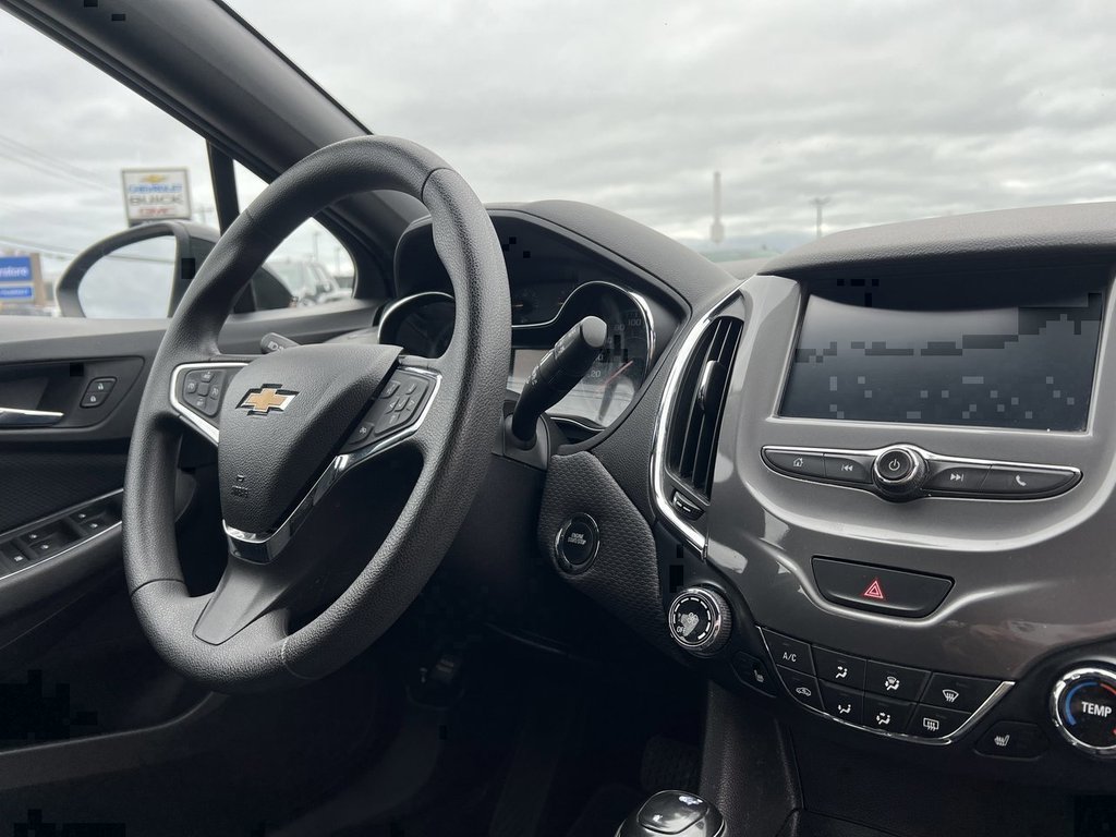 2018 Chevrolet Cruze in Saint John, New Brunswick - 15 - w1024h768px