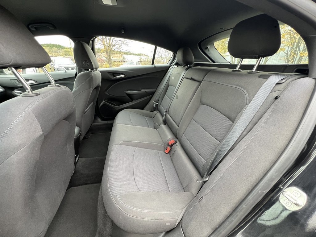 2018 Chevrolet Cruze in Saint John, New Brunswick - 12 - w1024h768px