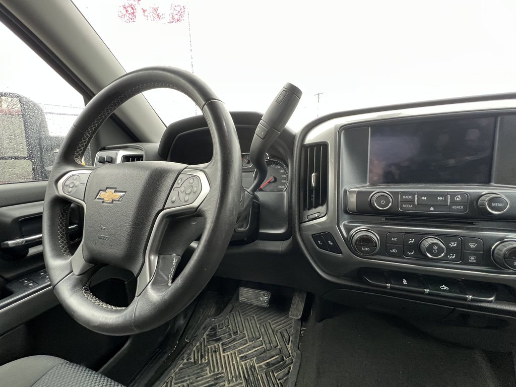 2017 Chevrolet Silverado 1500 LT in Saint John, New Brunswick - 15 - w1024h768px