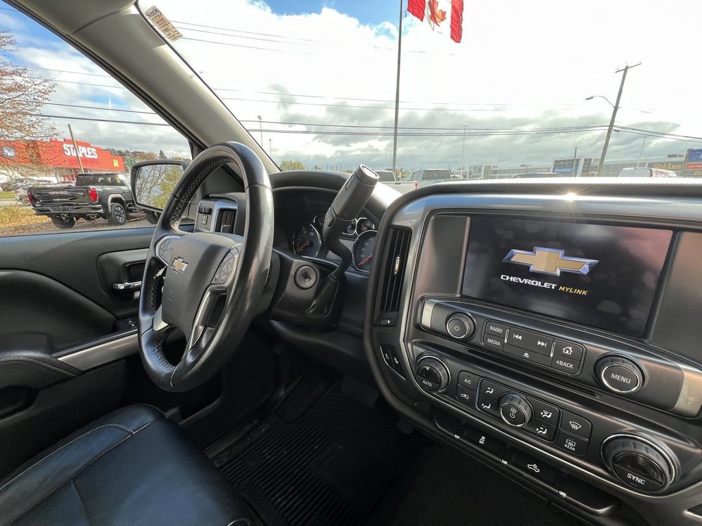 2018 Chevrolet Silverado 1500 LT in Saint John, New Brunswick - 16 - w1024h768px