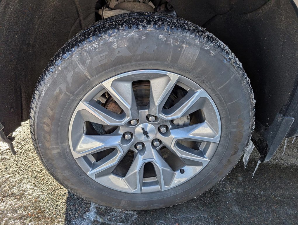 2020 Chevrolet Silverado 1500 in Saint John, New Brunswick - 10 - w1024h768px