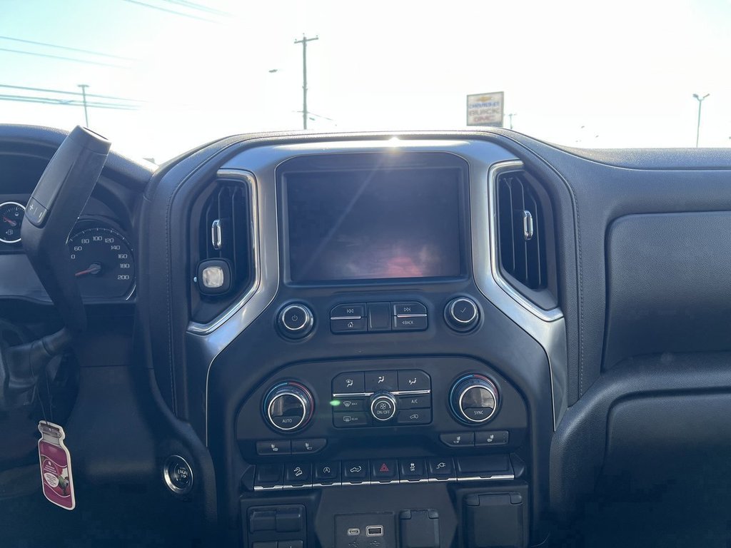 2021 Chevrolet Silverado 1500 RST in Saint John, New Brunswick - 16 - w1024h768px