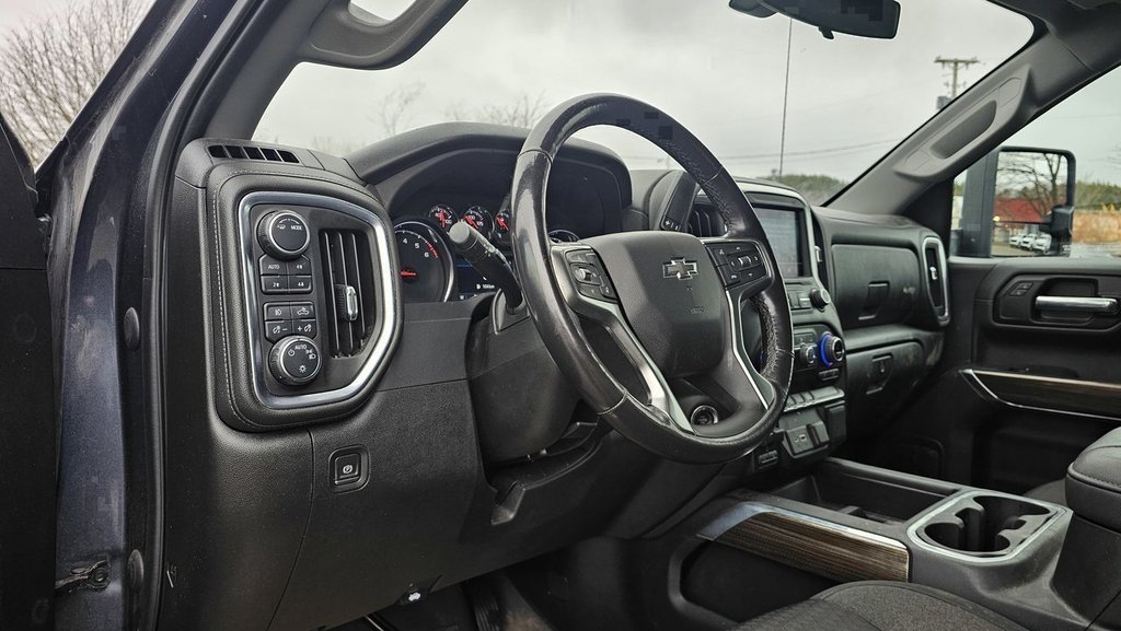 2021 Chevrolet Silverado 1500 in Saint John, New Brunswick - 10 - w1024h768px