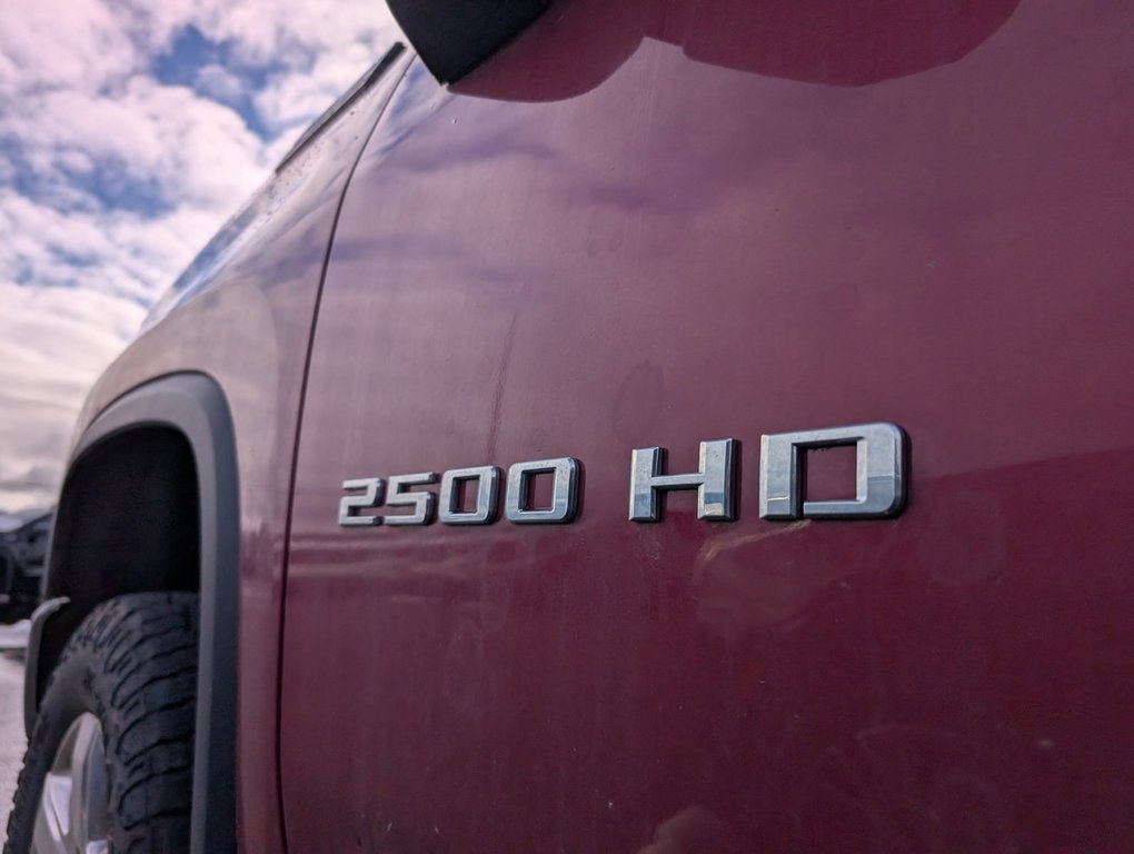 2020  Silverado 2500HD LTZ in Saint John, New Brunswick - 4 - w1024h768px