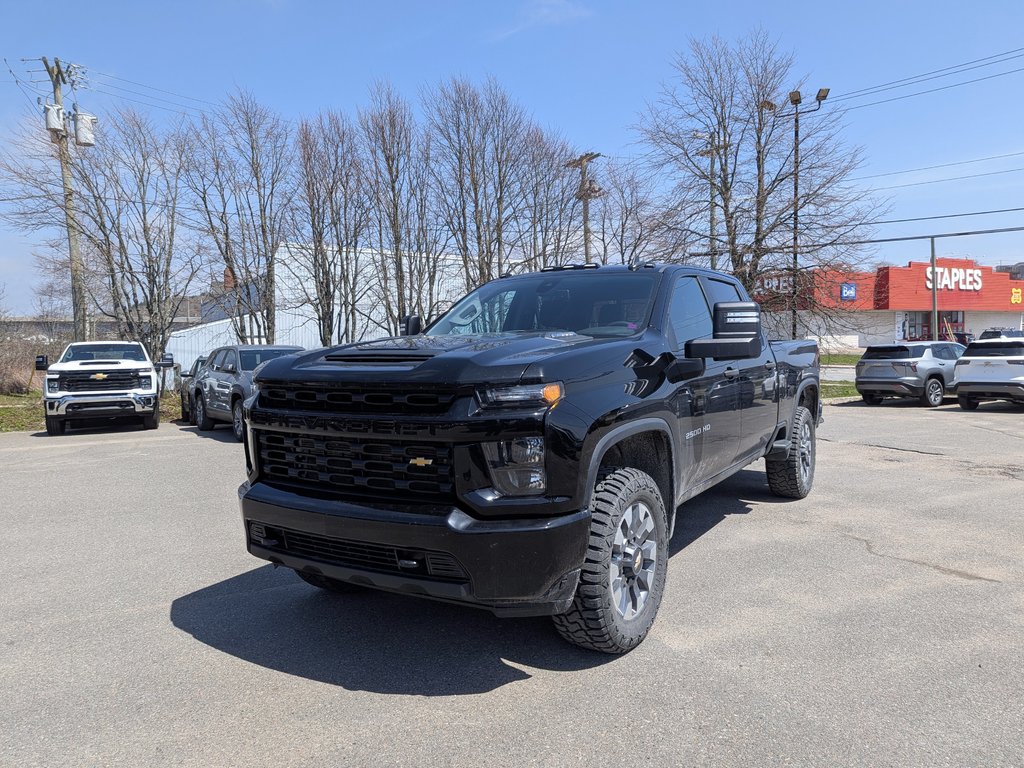 2023 Chevrolet Silverado 2500HD Custom in Saint John, New Brunswick - 1 - w1024h768px