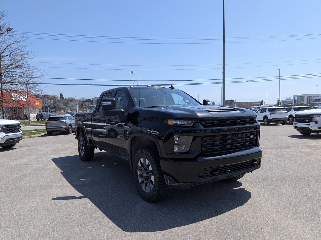 2023 Chevrolet Silverado 2500HD Custom in Saint John, New Brunswick - 3 - w1024h768px