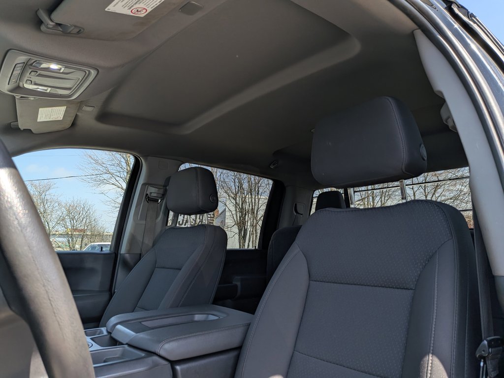 2023 Chevrolet Silverado 2500HD Custom in Saint John, New Brunswick - 11 - w1024h768px