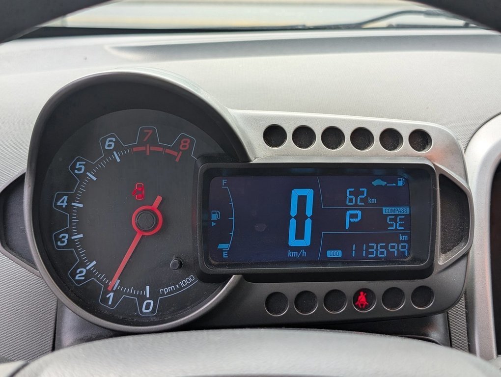 2014 Chevrolet Sonic LT in Saint John, New Brunswick - 10 - w1024h768px