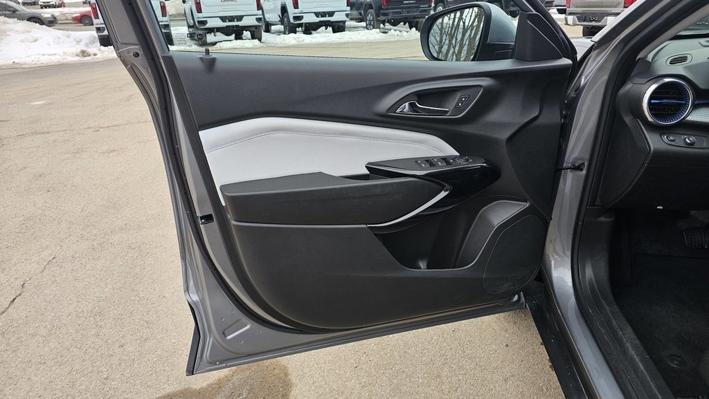 2024 Chevrolet Trax LT in Saint John, New Brunswick - 11 - w1024h768px