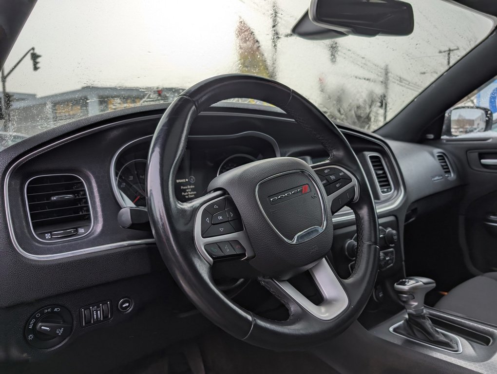 2016 Dodge Charger SXT in Saint John, New Brunswick - 8 - w1024h768px