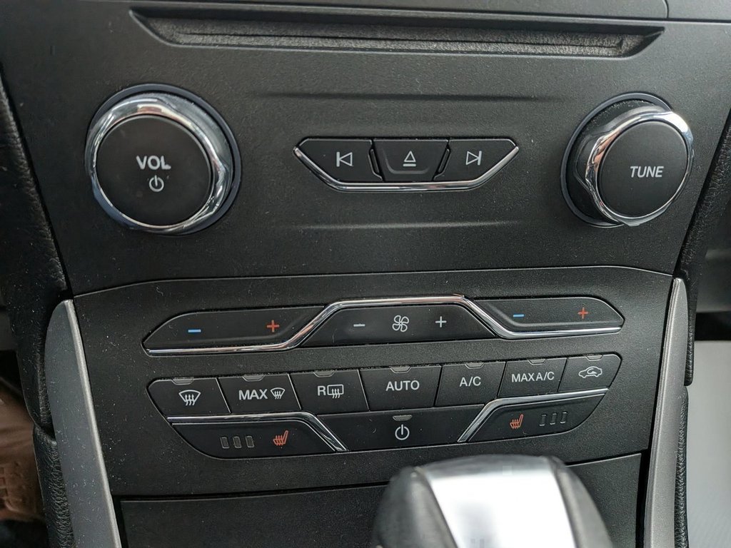 2016 Ford Edge in Saint John, New Brunswick - 10 - w1024h768px