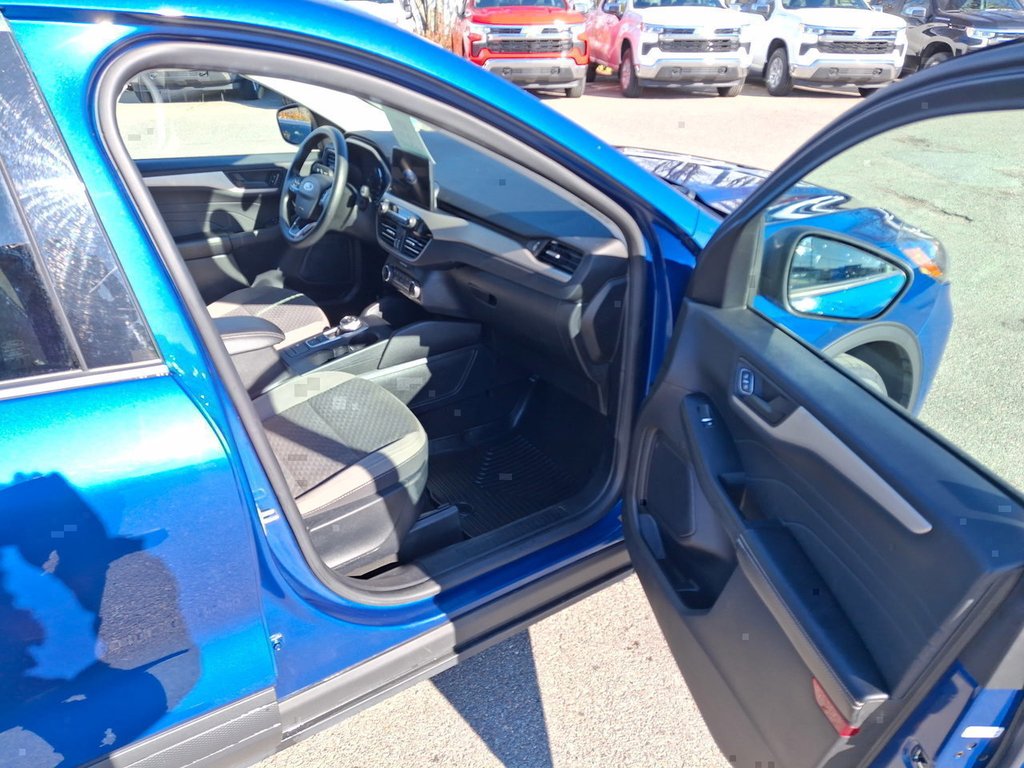 2022 Ford Escape SE Hybrid in Saint John, New Brunswick - 9 - w1024h768px