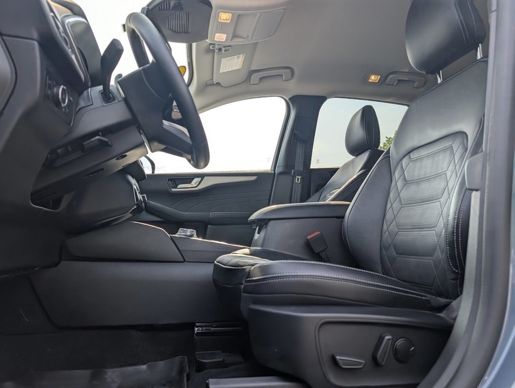 2023 Ford Escape Platinum in Saint John, New Brunswick - 9 - w1024h768px