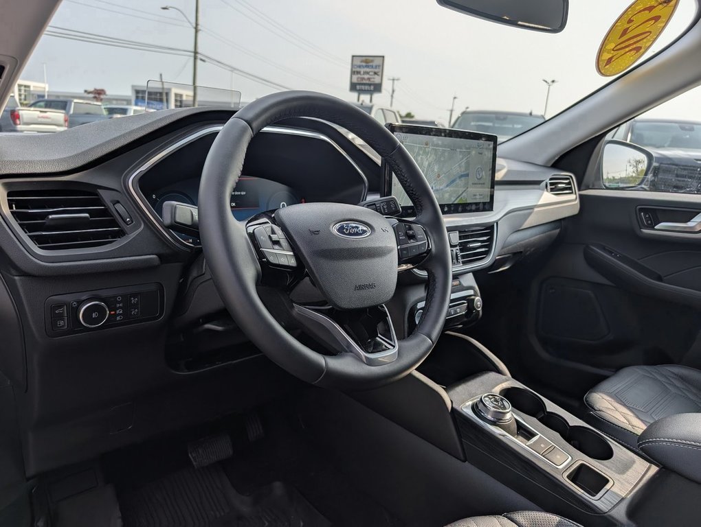 2023 Ford Escape Platinum in Saint John, New Brunswick - 10 - w1024h768px