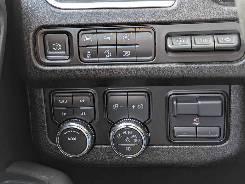 2024 GMC Yukon AT4 in Saint John, New Brunswick - 14 - w1024h768px