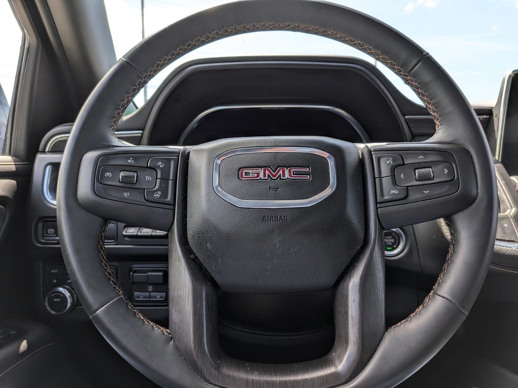 2024 GMC Yukon AT4 in Saint John, New Brunswick - 12 - w1024h768px